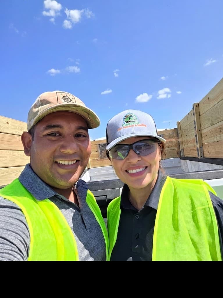 Johhy and Sandia Owners